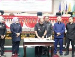 Wakil Ketua Komisi I DPRD Provinsi Lampung, Ade Utami Ibnu, menghadiri secara langsung Acara Pembukaan Kejuaraan Renang BABINSA 21 Cup dalam rangka Memperingati Hari Juang TNI Angkatan Darat Tahun 2025, yang digelar di Kolam Renang Pahoman