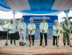 Mewakili Gubernur Mirza, Sekdaprov Marindo Hadiri Groundbreaking Hilirisasi Industri Ayam Terintegrasi di Jati Agung