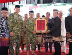 Perkuat Sinergi, Danrem 043Gatam Dampingi Pangdam XXI/RI Silaturahmi dan Halal Bihalal Bersama Ulama dan Masyarakat Lampung Tengah