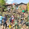 Sigap Tanggap Bencana, Babinsa Garuntang Pimpin Gerebek Sungai Pasca Banjir Bandar Lampung