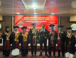 Dapat Predikat Summa Cum Laude, Kompol Gandhi Raih Doktor Ke-425 di UIN RIL