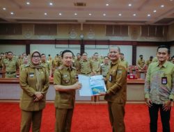 Sekdaprov Marindo Kurniawan Didampingi Inspektur Bayana serta Jajaran OPD Simak Paparan Itjen Kemendagri terkait Hasil Pembinaan dan Pengawasan Penyelenggaraan Pemerintahan Daerah