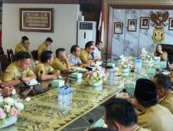 Wali Kota Bandar Lampung,Hj Eva Dwiana, Memimpin Rapat Persiapan HUT Kota Bandar Lampung dan Penguatan Kebersihan Lingkungan