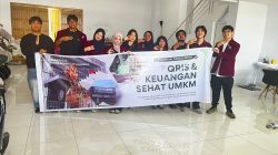 Mahasiswa Universitas Ciputra Makassar Edukasi UMKM Kendaraan Listrik “Seige”