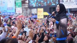 Meriahkan HUT Kota Bandar Lampung Ke 344, Ribuan Warga Ikuti Jalan Sehat Di Tugu Adipura