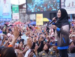 Meriahkan HUT Kota Bandar Lampung Ke 344, Ribuan Warga Ikuti Jalan Sehat Di Tugu Adipura