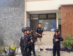 Jamin Keamanan Ibadah Minggu, Detasemen Gegana Satbrimob Polda Lampung Laksanakan Patroli Dialogis di Sejumlah Gereja