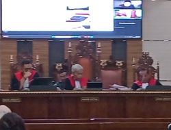 Istri Terdakwa  Dendi Katakan  Sebagian Barang yang di Sita  Ada Yang Imitasi