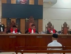 Pleidoi Ketua Bawaslu Mesuji: Kuasa hukum nya Meminta majlis Hakim Melepaskan Klien nya dari Segala tuntutan