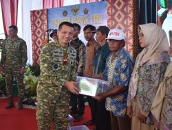 TNI Buktikan Komitmen Perkuat Ketahanan Pangan, Danrem 043/Gatam Hadiri Panen Raya Nasional Bersama Presiden RI