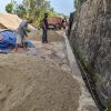 SATGAS TMMD 129 KEBAL PANAS: PASOKAN MATERIAL TERUS MENGALIR, PEMBANGUNAN RABAT BETON JALAN NANGKA TERUS DIGENCARKAN