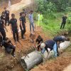 Brimob Lampung Bangun Jembatan Penghubung, Warga Rasakan Manfaatnya