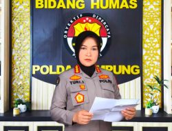 Polda Lampung Bersama Jajaran Bagikan 6.500 Bendera Merah Putih Sambut HUT RI ke-81