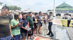 Rutan Kelas I Bandar Lampung Bagikan Baju Dis dan Perlengkapan Mandi bagi Tahanan Baru