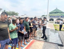 Rutan Kelas I Bandar Lampung Bagikan Baju Dis dan Perlengkapan Mandi bagi Tahanan Baru