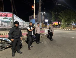 Tingkatkan Harkamtibmas, Personel Komposit Gegana Brimob Lampung Gelar Patroli Dialogis di Pusat Keramaian dan Rumah Ibadah