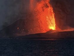 Pemprov Lampung Imbau Masyarakat Tetap Tenang dan Gunakan Masker Hadapi Abu Vulkanik Gunung Anak Krakatau