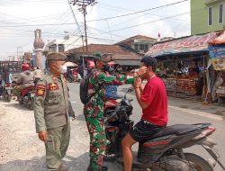 Antisipasi Dampak Erupsi GAK  Koramil 421-09/Tjb Bersinergi dengan Polsek dan Kecamatan Tanjung Bintang Bagikan Masker kepada Masyarakat