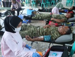 PEDULI MASYARAKAT DAN LINGKUNGAN, BRIGIF 4 MAR/BS MENGGELAR BAKTI SOSIAL, BAKTI KESEHATAN DAN PENANAMAN MANGROVE DALAM RANGKA MEMPERINGATI HUT KE-81 TNI