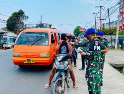 Danlanal Lampung Membagikan Masker untuk Mengantisipasi Paparan Abu Vulkanik Gunung Anak Krakatau