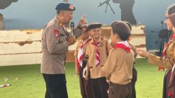 Personel Brimob Berikan Edukasi Wawasan Kebangsaan dan Kedisiplinan bagi Siswa SD Negeri 1 Palapa