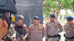 Satuan Brimob Polda Lampung Pertebal Pengamanan Unjuk Rasa di Mapolres Lampung Tengah