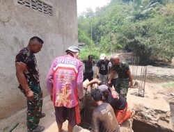 Jajaran Kodim 410/KBL Turun tangan Langsung Membangun Jembatan Gantung bersama Masyarakat